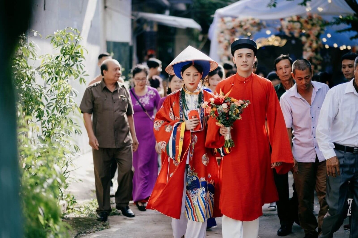 The Nhat Binh robe is experiencing a revival in traditional Vietnamese weddings, especially during the bridal procession and ancestral rites